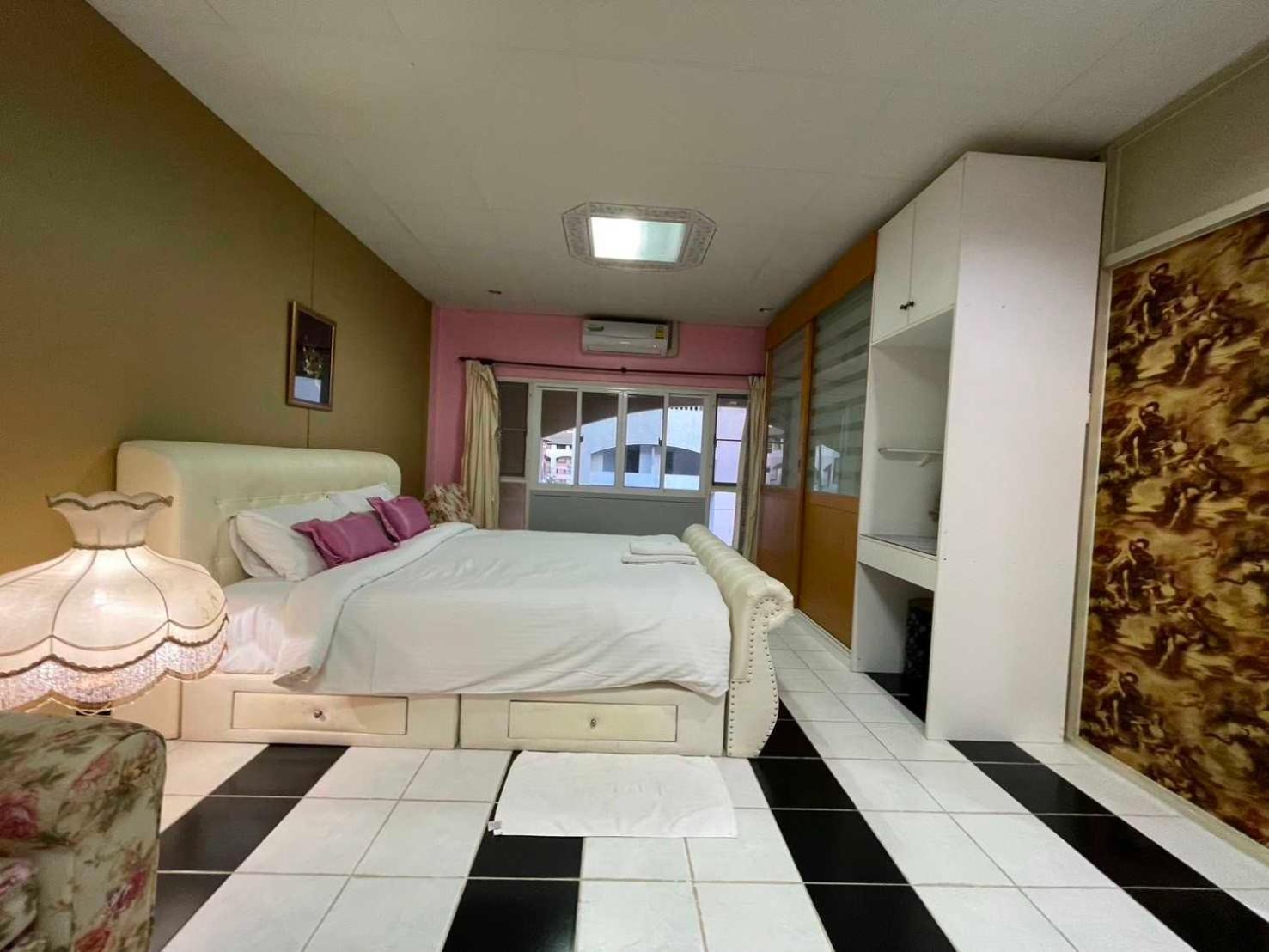 Oyo 75486 Anna Residence Jomtien Экстерьер фото