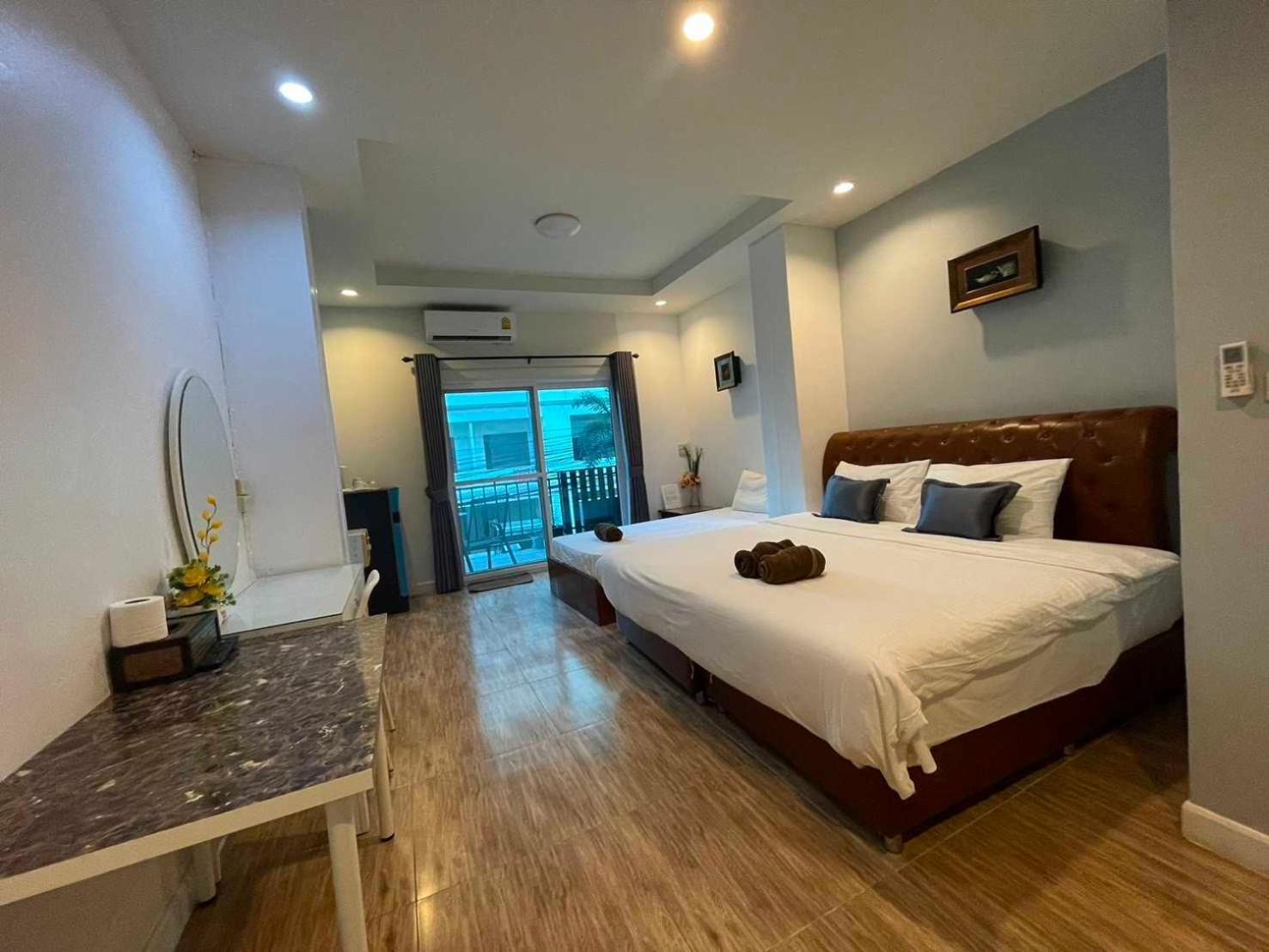 Oyo 75486 Anna Residence Jomtien Экстерьер фото