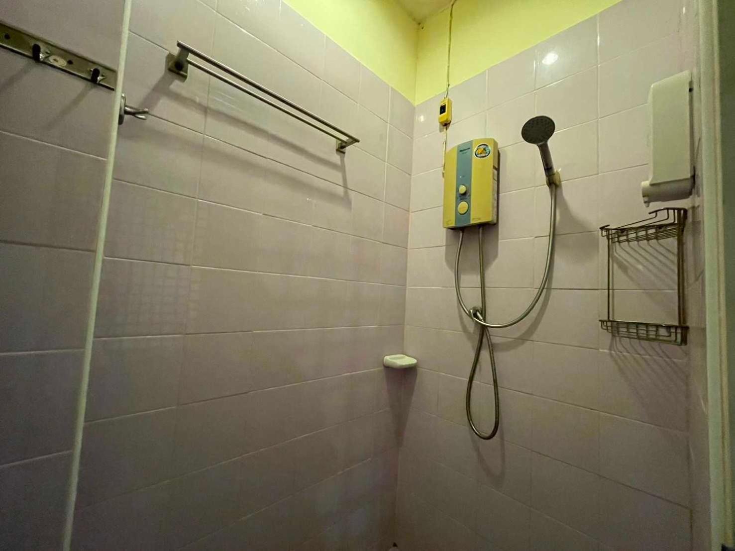 Oyo 75486 Anna Residence Jomtien Экстерьер фото