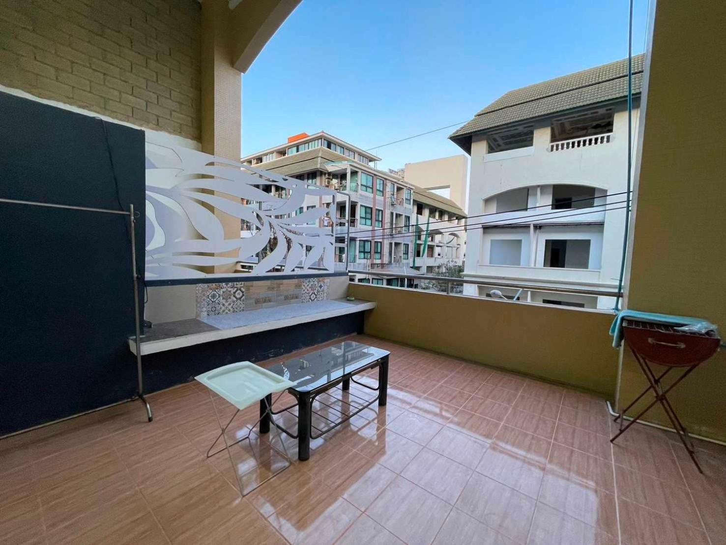 Oyo 75486 Anna Residence Jomtien Экстерьер фото