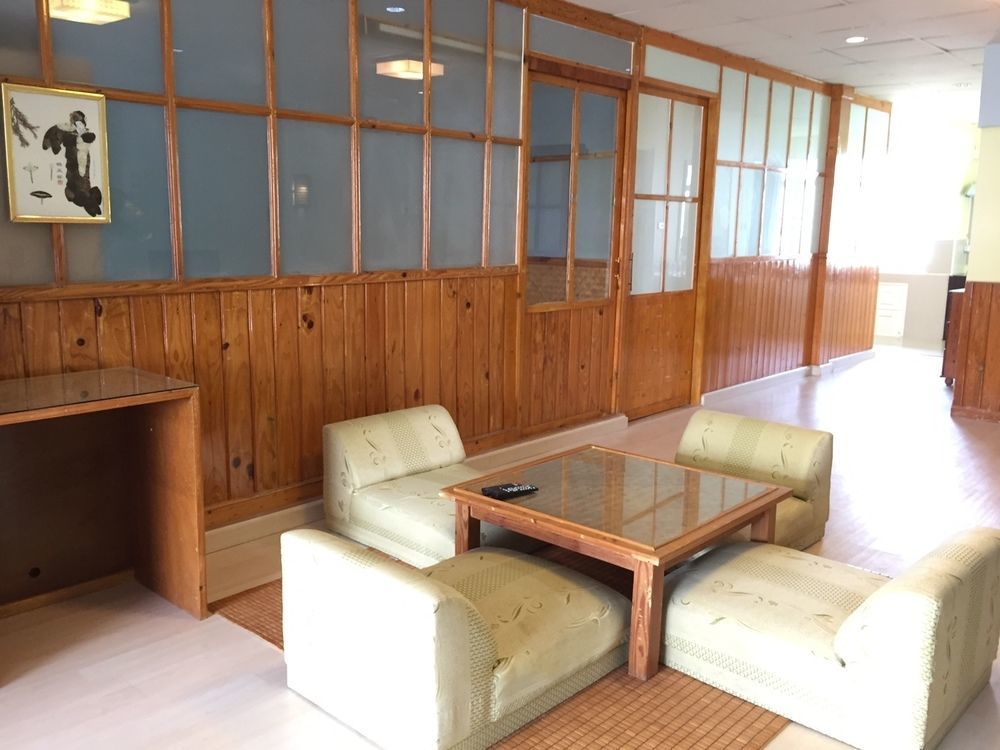 Oyo 75486 Anna Residence Jomtien Экстерьер фото
