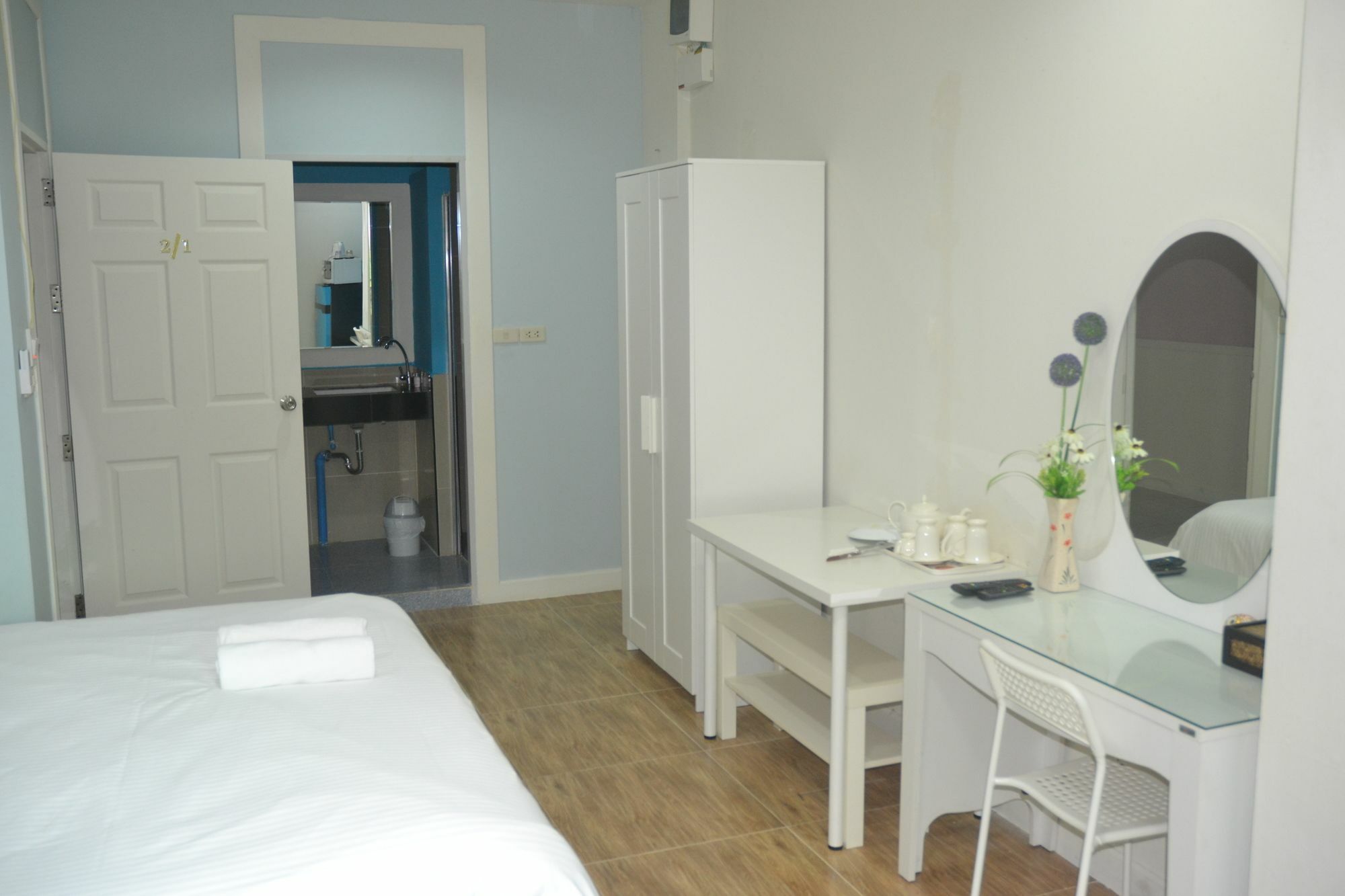 Oyo 75486 Anna Residence Jomtien Экстерьер фото